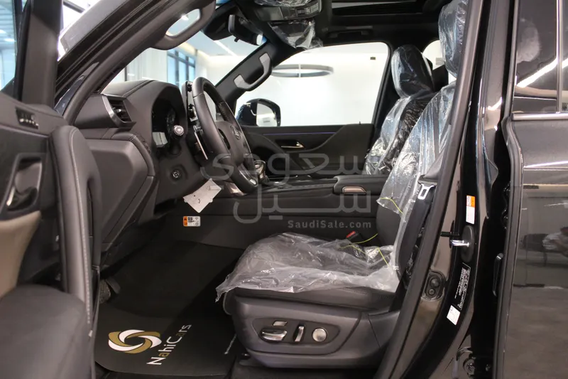 2025 لكزس إل إكس 600 اوف رود