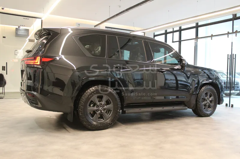 2025 لكزس إل إكس 600 اوف رود