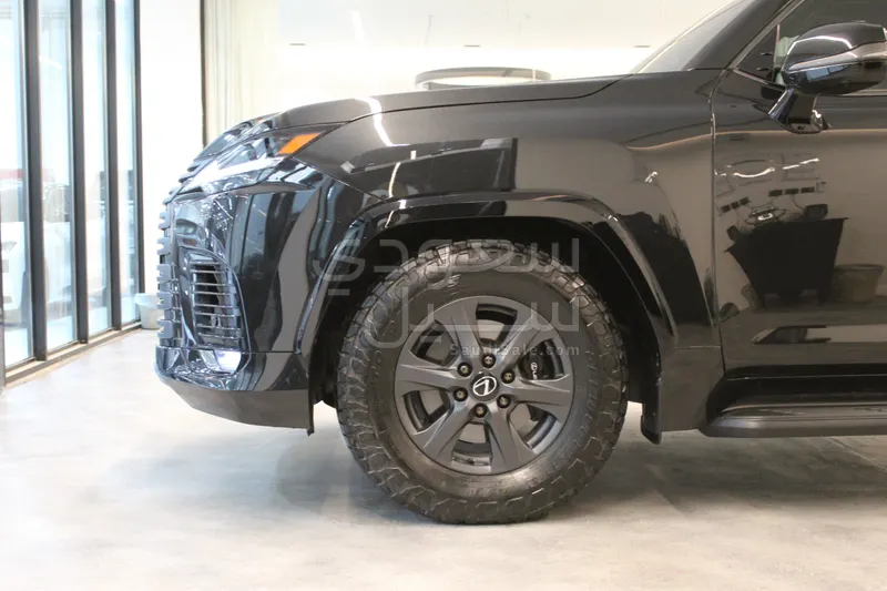 2025 لكزس إل إكس 600 اوف رود