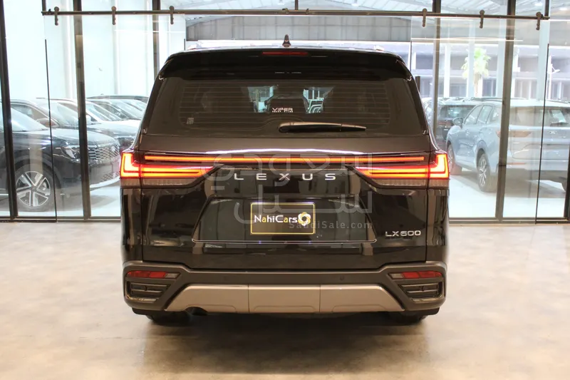 2025 لكزس إل إكس 600 اوف رود