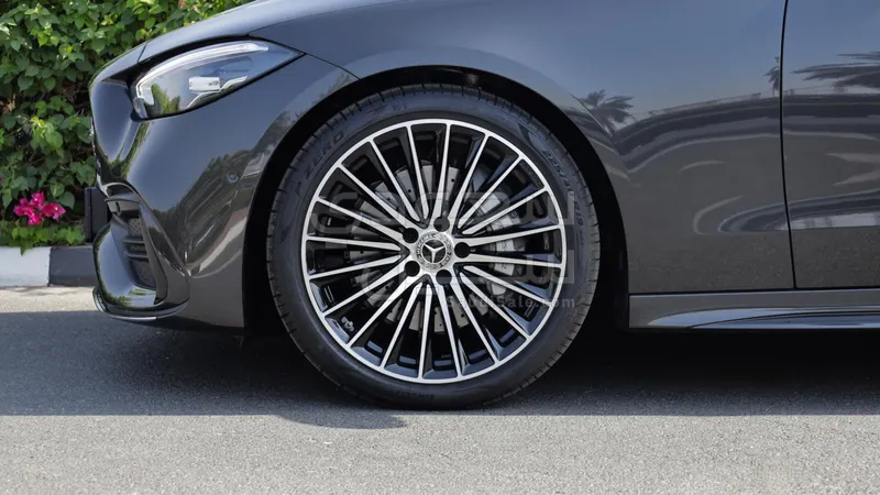 2026 مرسيدس - بنز سي 200 أي إم جي