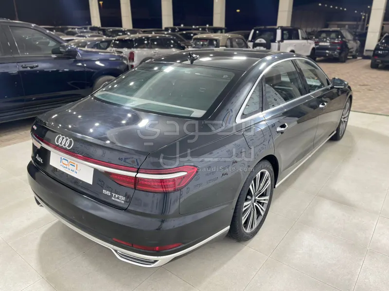 2019 اودي اي 8 ال 55تي اف اس أي