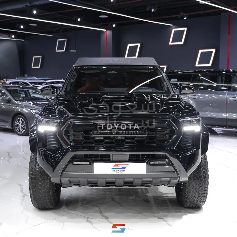 2024 تويوتا تاكوما تي ار دي