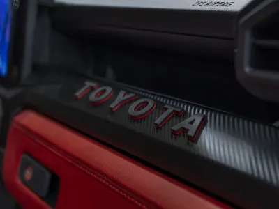 2024 تويوتا تاكوما تي ار دي