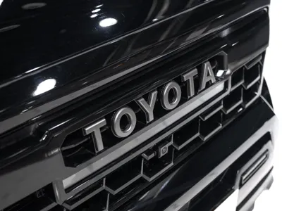 2024 تويوتا تاكوما تي ار دي