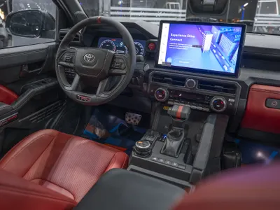 2024 تويوتا تاكوما تي ار دي