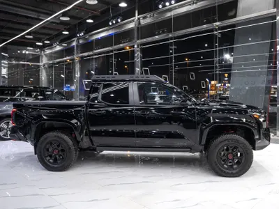 2024 تويوتا تاكوما تي ار دي