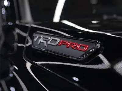 2024 تويوتا تاكوما تي ار دي