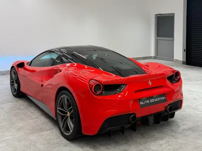 2016 فيراري 488 جي تي بي