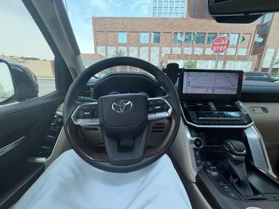 2025 تويوتا لاند كروزر في اكس ار