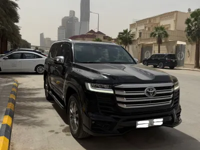 2025 تويوتا لاند كروزر في اكس ار