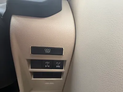 2025 تويوتا لاند كروزر في اكس ار