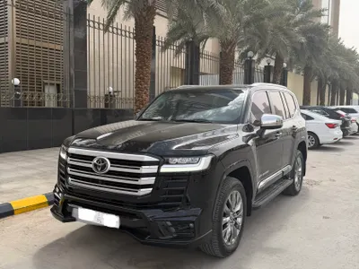 2025 تويوتا لاند كروزر في اكس ار