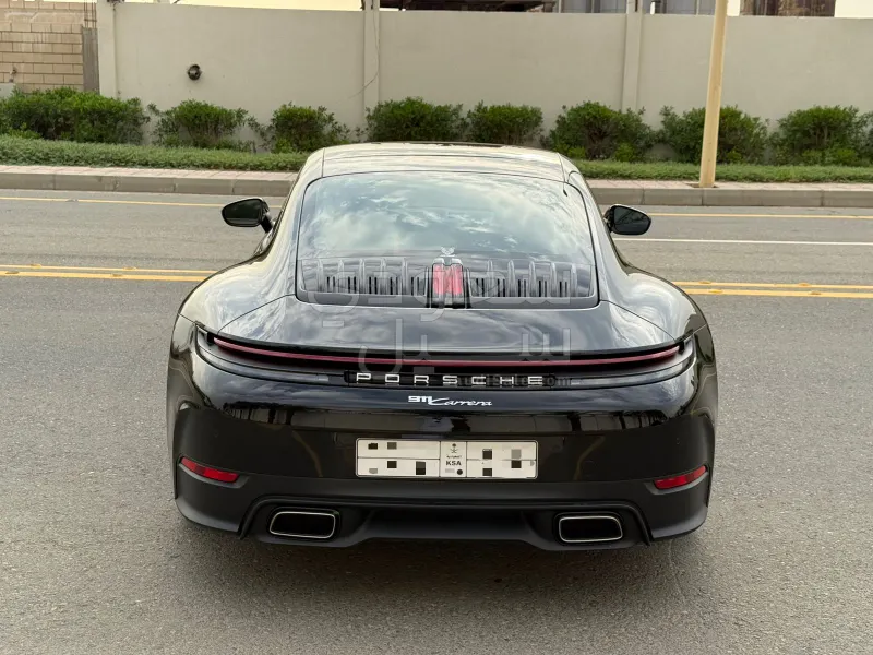 2025 بورش 911 كاريرا