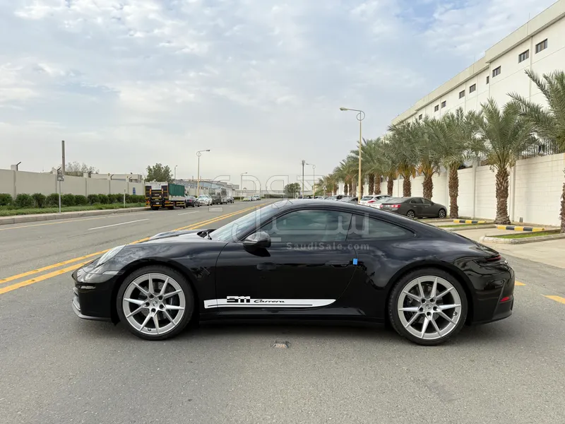 2025 بورش 911 كاريرا
