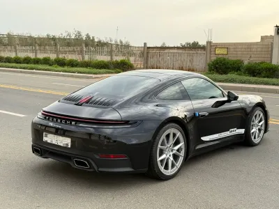 2025 بورش 911 كاريرا