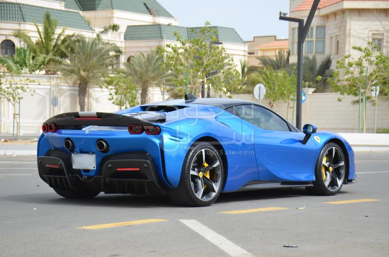 2020 فيراري اس اف 90 سترادالي