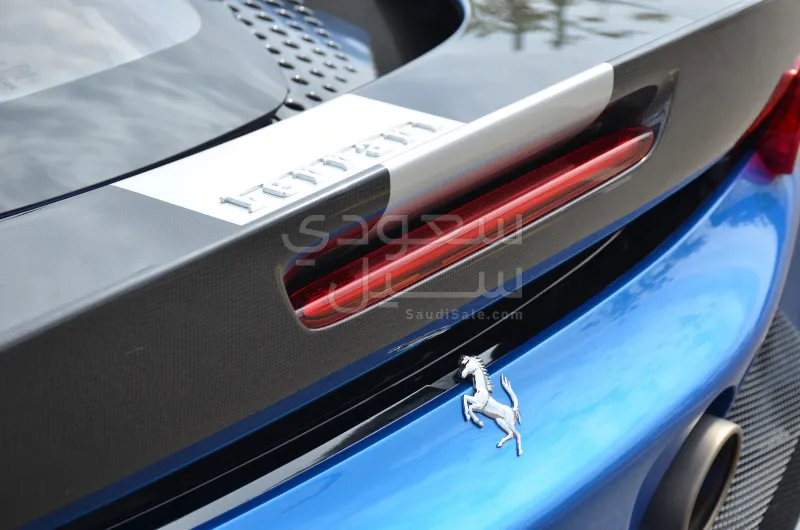 2020 فيراري اس اف 90 سترادالي