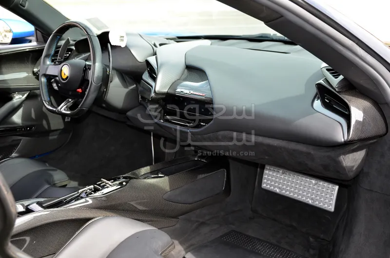 2020 فيراري اس اف 90 سترادالي