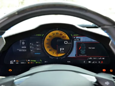 2020 فيراري اس اف 90 سترادالي