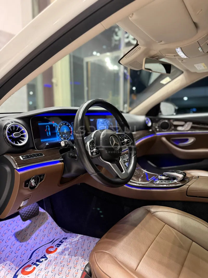 2020 مرسيدس - بنز إي 300
