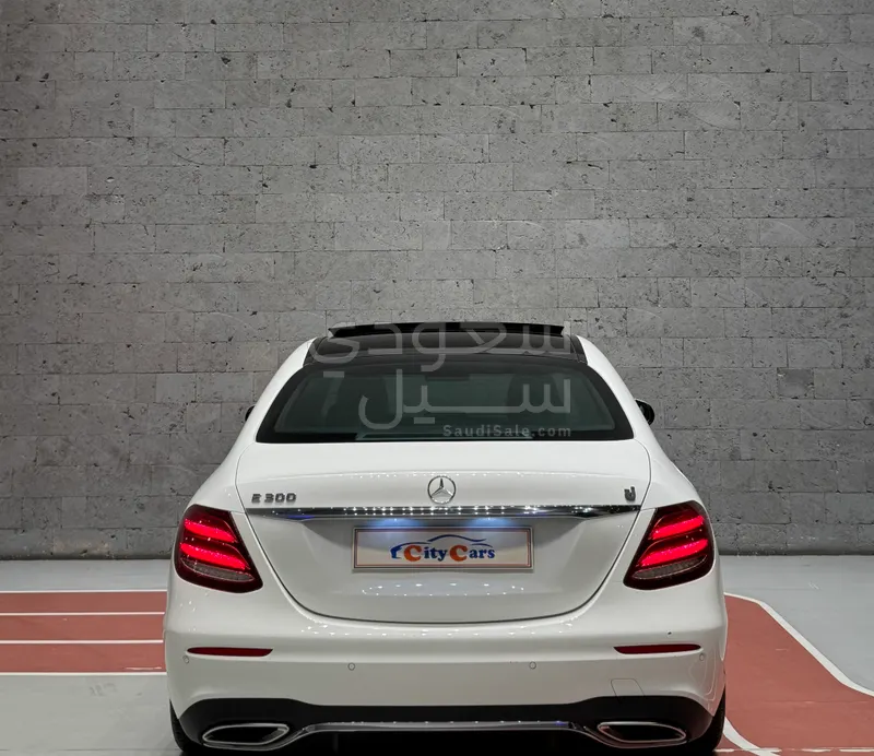 2020 مرسيدس - بنز إي 300