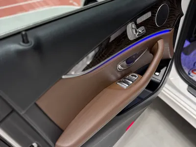 2020 مرسيدس - بنز إي 300