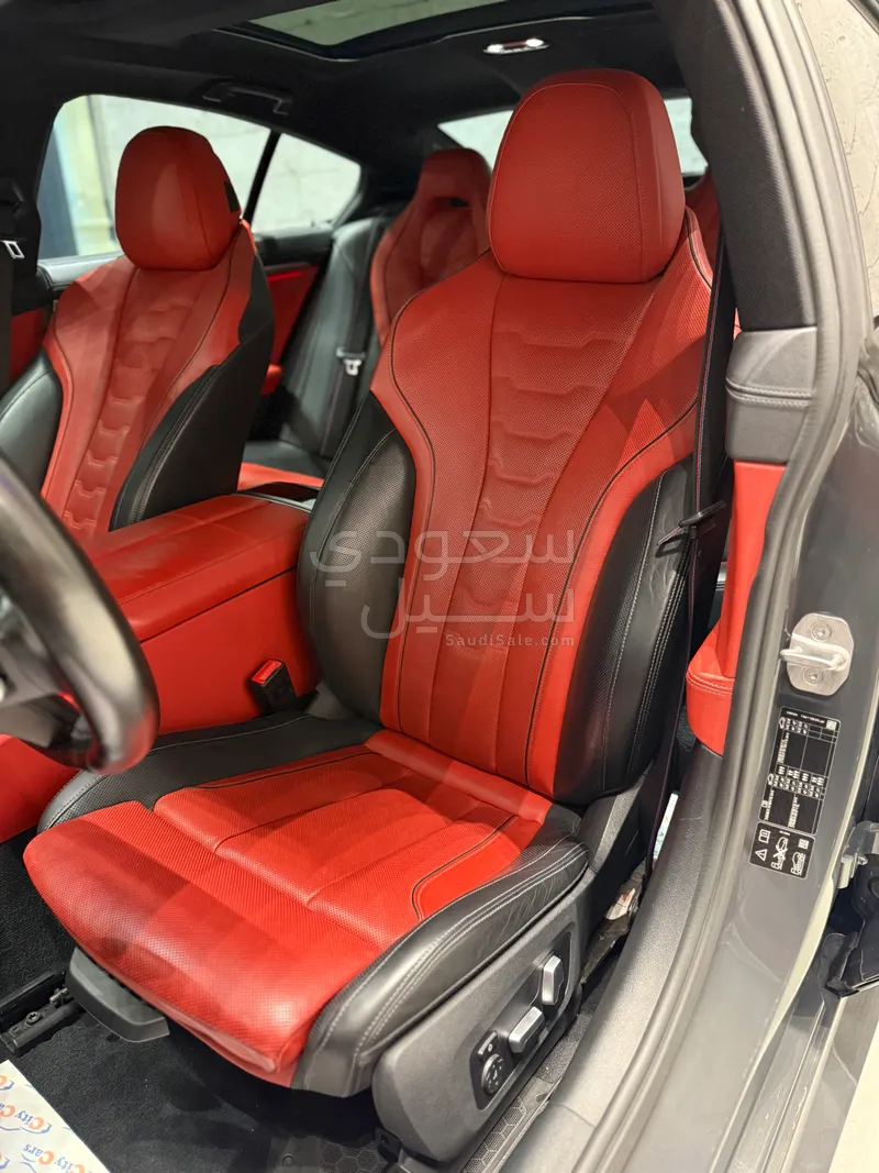 2021 بي ام دبليو الفئة الثامنة إم 850 أي