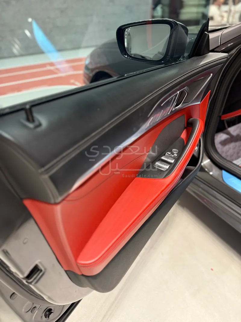 2021 بي ام دبليو الفئة الثامنة إم 850 أي