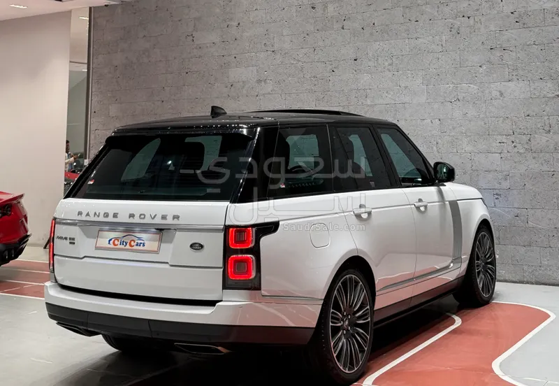 2020 لاند روفر رينج روفر فوج اس اي