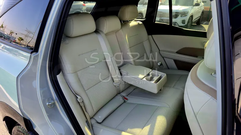 2025 تويوتا هايلاندر