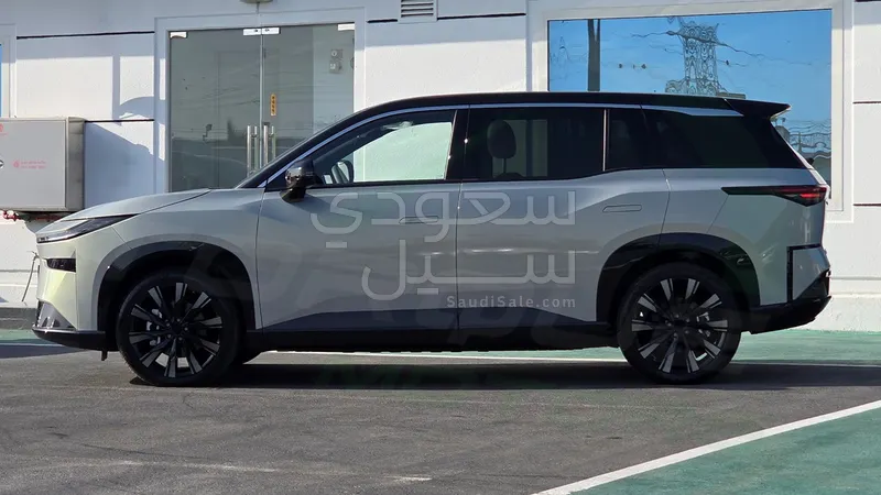 2025 تويوتا هايلاندر