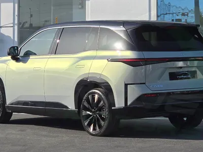 2025 تويوتا هايلاندر