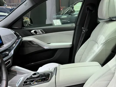 2025 بي ام دبليو الفئة اكس 6