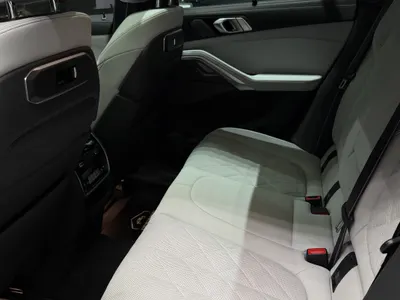 2025 بي ام دبليو الفئة اكس 6