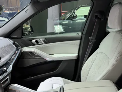 2025 بي ام دبليو الفئة اكس 6