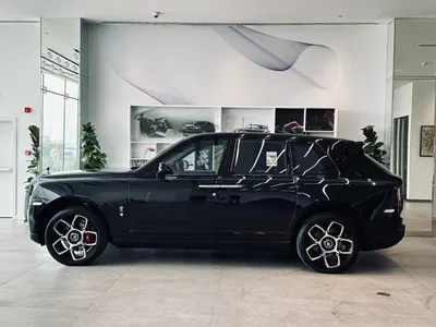 2023 رولز رويس كولينان بلاك بادج