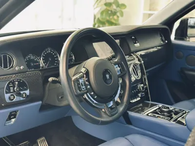 2023 رولز رويس كولينان بلاك بادج