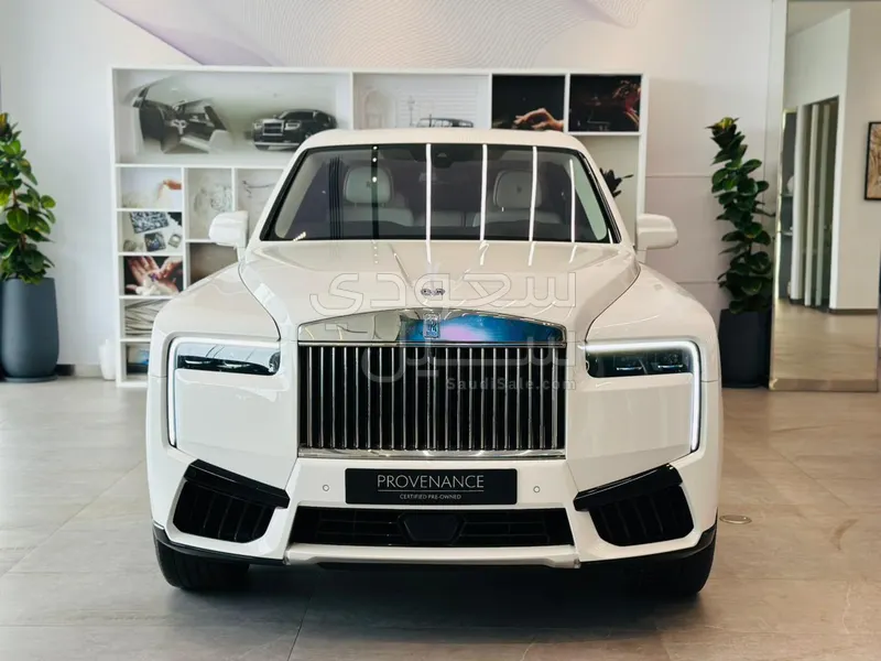 2025 رولز رويس كولينان سلفر بادج