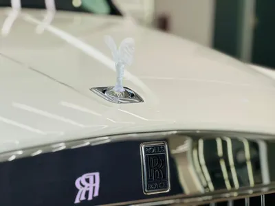 2025 رولز رويس كولينان سلفر بادج