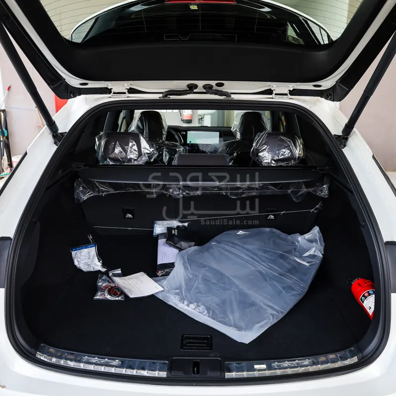 2026 لكزس أر إكس 350