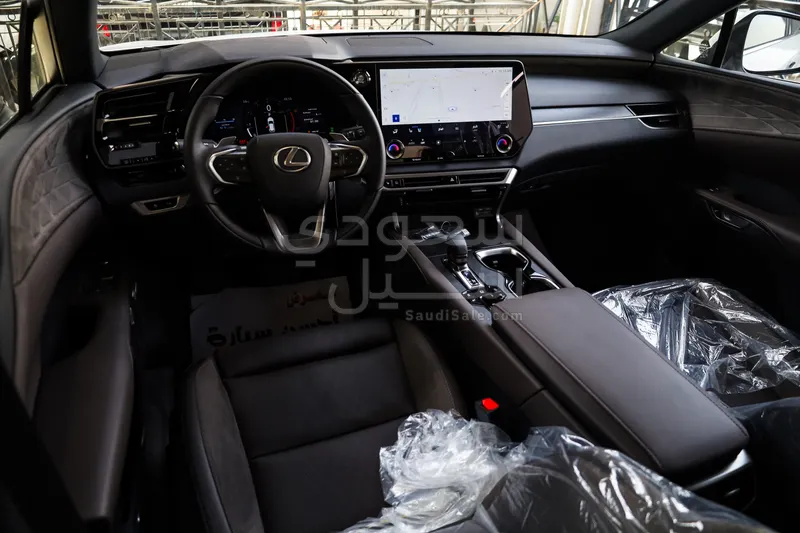 2026 لكزس أر إكس 350