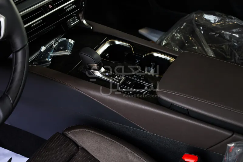 2026 لكزس أر إكس 350