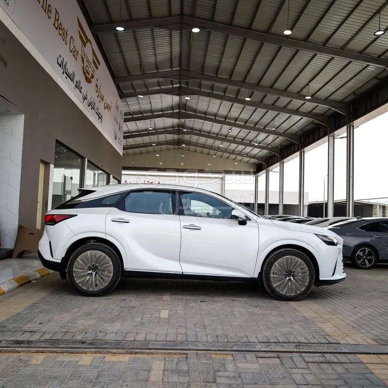 2026 لكزس أر إكس 350