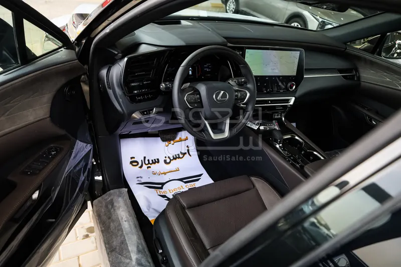 2026 لكزس أر إكس 350