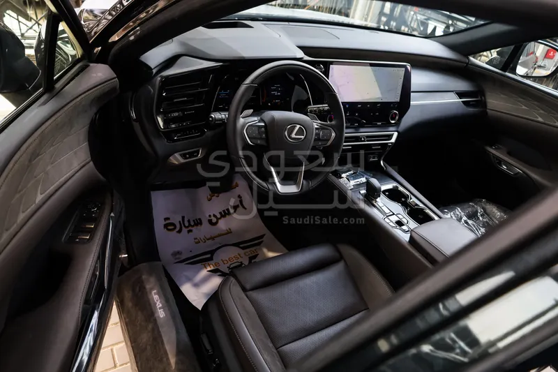 2026 لكزس أر إكس 350