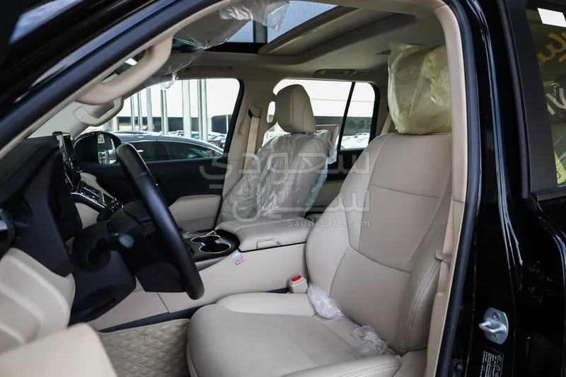 2025 تويوتا لاند كروزر جي اكس ار4