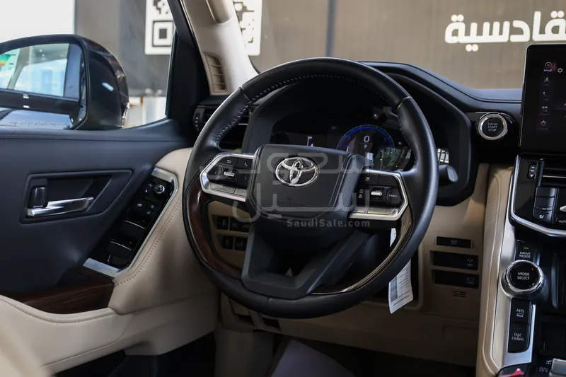 2025 تويوتا لاند كروزر جي اكس ار4