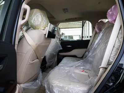 2025 تويوتا لاند كروزر جي اكس ار4