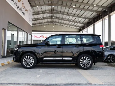 2025 تويوتا لاند كروزر جي اكس ار4